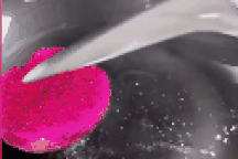 Trái thanh long được giới trẻ săn đón để làm mỳ, trang trí nhà cửa