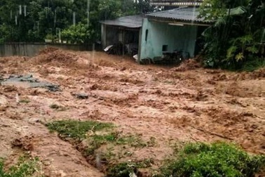 Hòa Bình: Hơn 200.000 học sinh nghỉ học vì mưa lũ