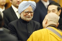 Báo Trung Quốc "ghen ăn tức ở" vì mối thân tình Nhật-Ấn