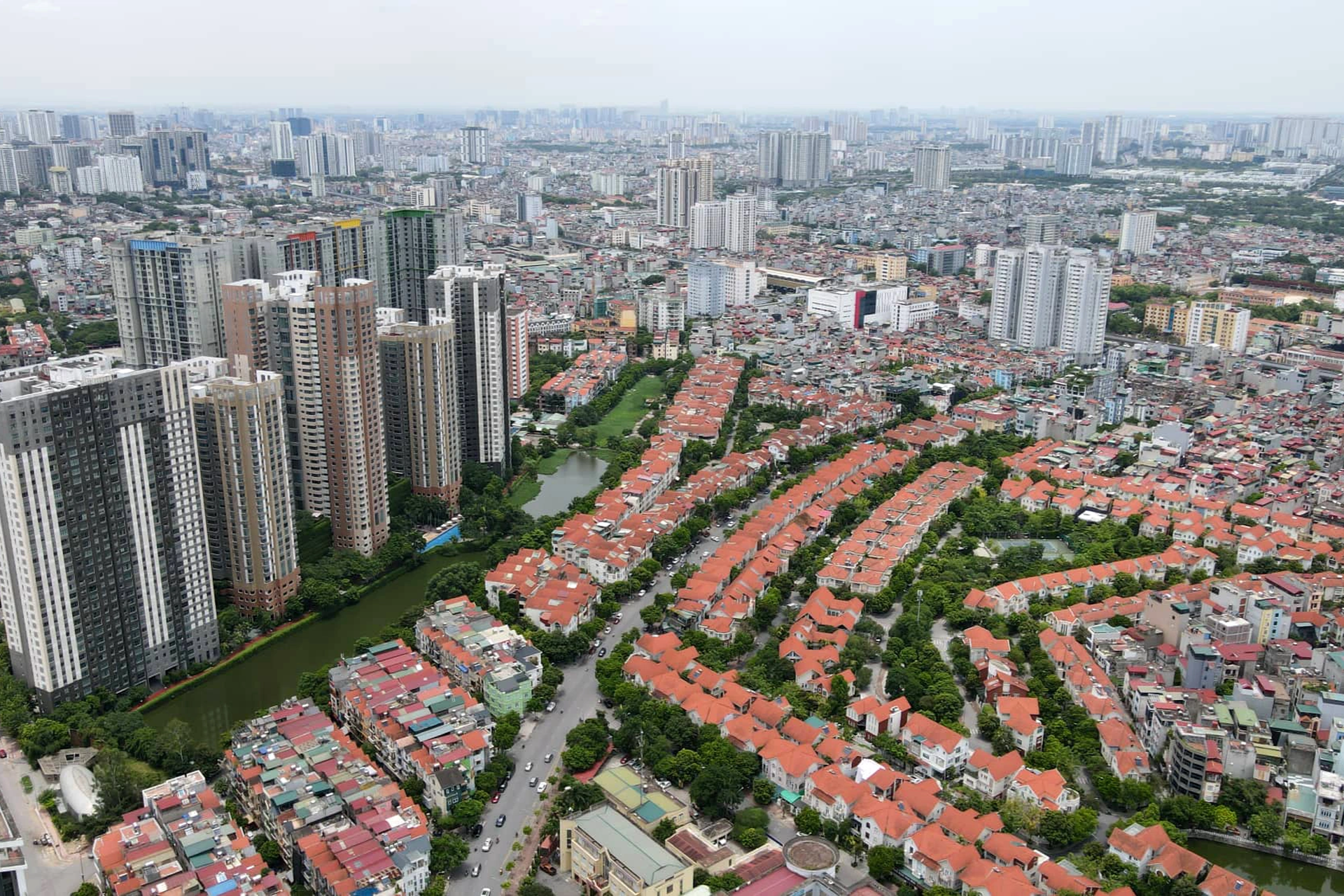 Ngân hàng thừa tiền, không để chảy vào kinh tế là sự lãng phí phát triển - 6 Ngân hàng thừa tiền, không để chảy vào kinh tế là sự lãng phí phát triển - 6