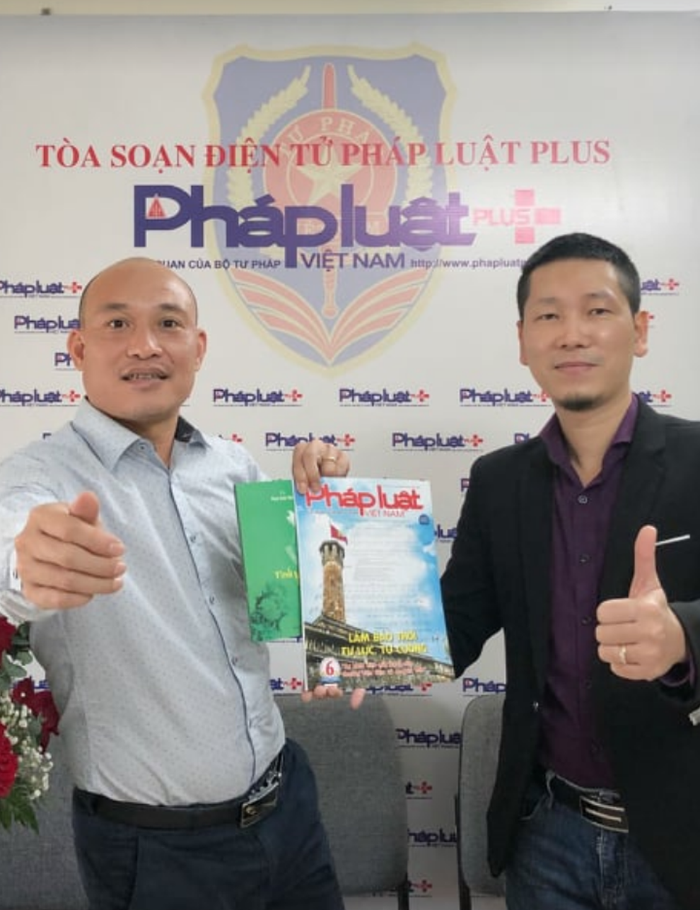 Ra mắt ca khúc Gương sáng Pháp luật Việt Nam - 1 Ra mắt ca khúc Gương sáng Pháp luật Việt Nam - 1
