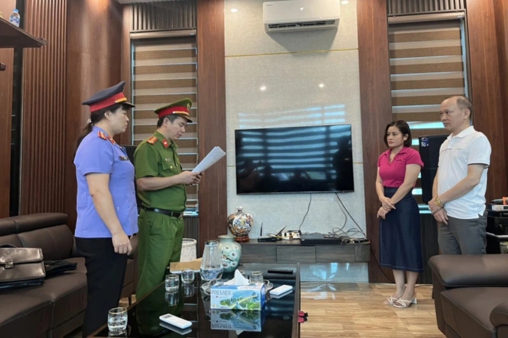 Khởi tố giám đốc và nữ kế toán tội trốn thuế - 1 Khởi tố giám đốc và nữ kế toán tội trốn thuế - 1