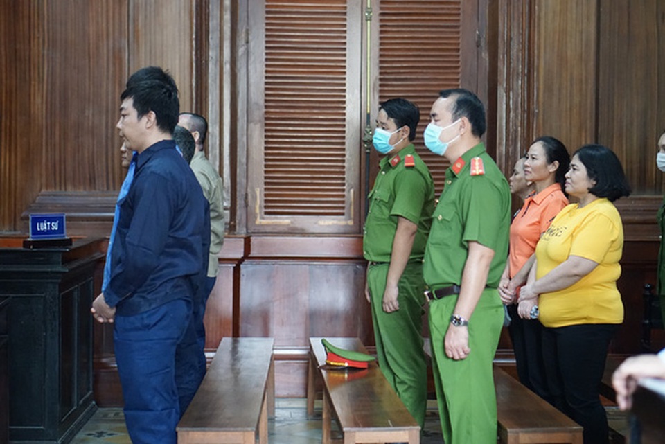 6 chân rết của chị gái trùm giang hồ Dung Hà bị đề nghị tử hình - 1 6 chân rết của chị gái trùm giang hồ Dung Hà bị đề nghị tử hình - 1