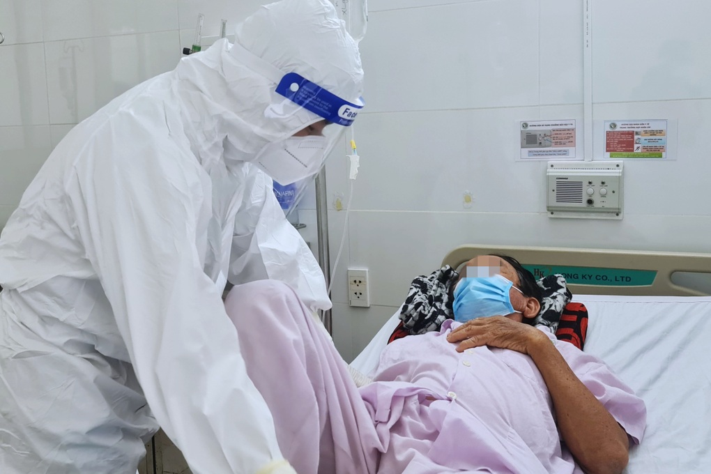 F0 điều trị ở TPHCM tăng sau lễ, nhiều biến thể phụ: Người dân cần làm gì? - 1 F0 điều trị ở TPHCM tăng sau lễ, nhiều biến thể phụ: Người dân cần làm gì? - 1
