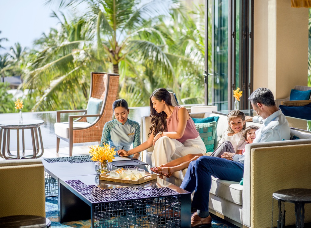 Cuộc chuyển mình của Hạ Long trên bản đồ nghỉ dưỡng hạng sang toàn cầu - 4 Cuộc chuyển mình của Hạ Long trên bản đồ nghỉ dưỡng hạng sang toàn cầu - 4