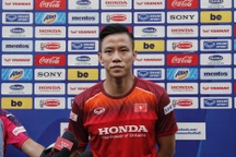 Quế Ngọc Hải tự tin khoá chặt "Messi Thái Lan" Chanathip