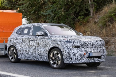 Hyundai Kona mới từ bỏ diện mạo phá cách, quay về dáng SUV truyền thống