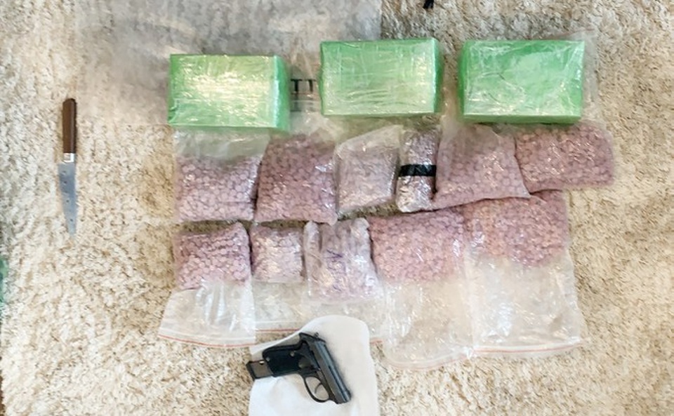 Trốn nã 8 năm rồi trở thành kẻ cung cấp ma túy số lượng lớn vào Hà Nội - 2 Trốn nã 8 năm rồi trở thành kẻ cung cấp ma túy số lượng lớn vào Hà Nội - 2