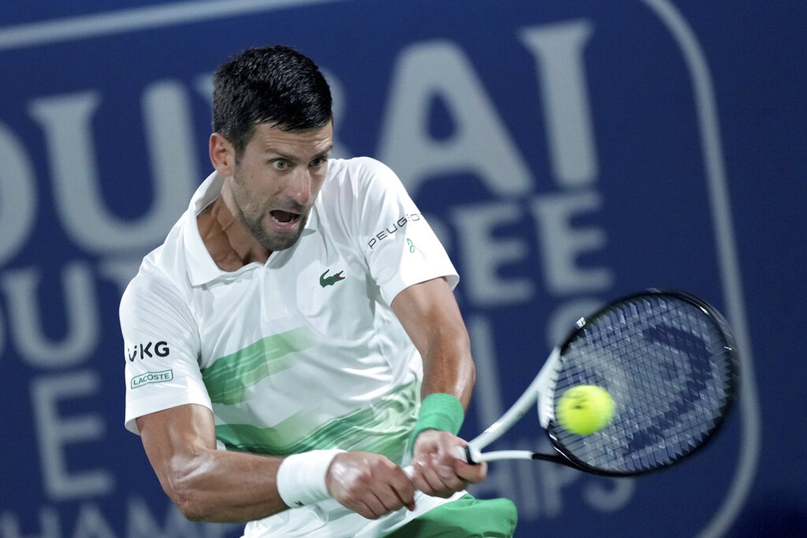 Novak Djokovic tiến vào tứ kết giải Dubai Open - 1 Novak Djokovic tiến vào tứ kết giải Dubai Open - 1