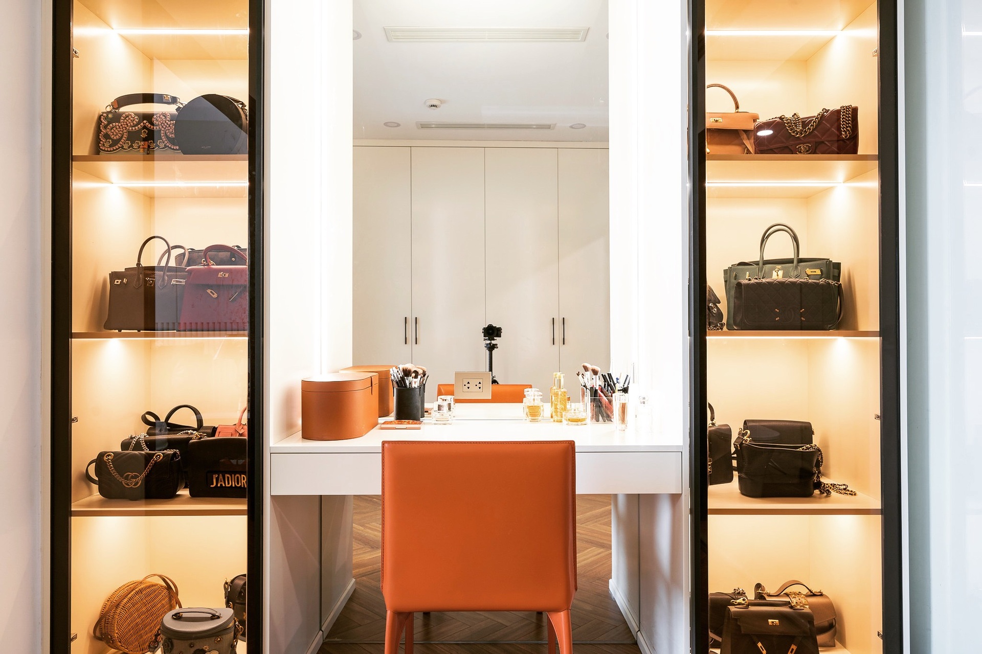 Nội thất căn hộ Duplex rộng 360m2 có sân vườn siêu đỉnh ở Hà Nội - 9 Nội thất căn hộ Duplex rộng 360m2 có sân vườn siêu đỉnh ở Hà Nội - 9