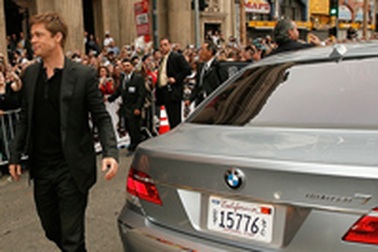 Nam tài tử Brad Pitt quảng bá cho  BMW "xanh"