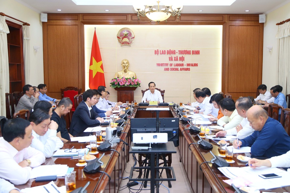 Tuyên dương 400 tấm gương sáng thầm lặng vì cộng đồng - 3 Tuyên dương 400 tấm gương sáng thầm lặng vì cộng đồng - 3