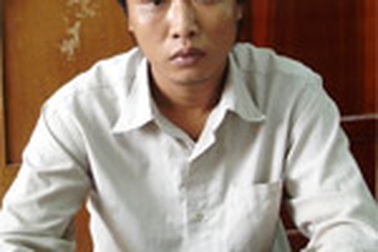 Kẻ cướp con của người khác ra đầu thú