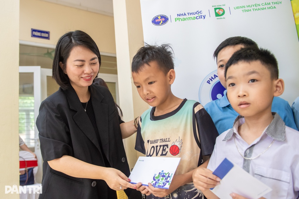 Tư vấn sức khỏe cộng đồng: Trao truyền niềm tin, sẻ chia với người dân - 6 Tư vấn sức khỏe cộng đồng: Trao truyền niềm tin, sẻ chia với người dân - 6