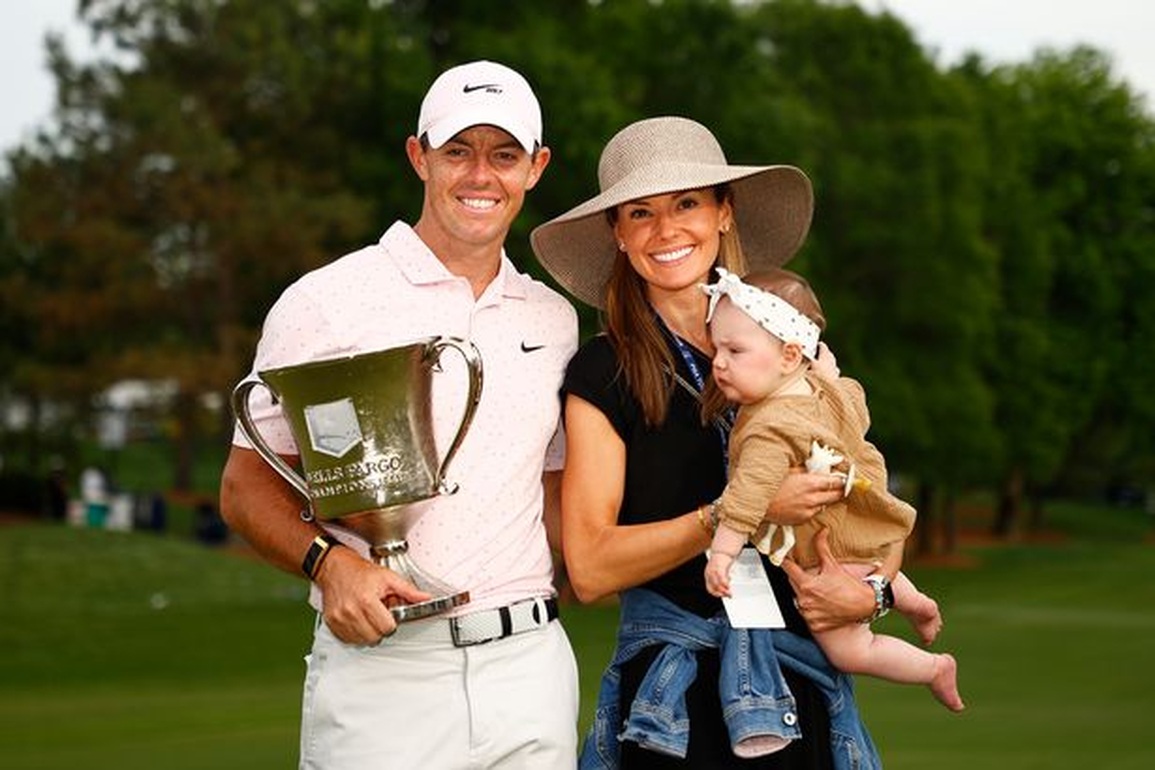 Tay golf Rory McIlroy và tình sử gồm toàn những mỹ nhân nổi tiếng - 4 Tay golf Rory McIlroy và tình sử gồm toàn những mỹ nhân nổi tiếng - 4