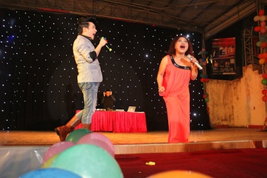 Siu Black chăm chỉ đi hát kiếm tiền trả nợ