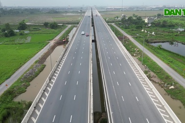 Cận cảnh tuyến cao tốc "thắt nút cổ chai" chưa thu phí đã đề xuất mở rộng