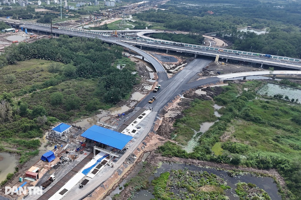 Trạm thu phí nửa kín, nửa mở đầu tiên trên cao tốc TPHCM - Long Thành - 3 Trạm thu phí nửa kín, nửa mở đầu tiên trên cao tốc TPHCM - Long Thành - 3