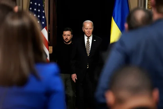Tổng thống Ukraine Zelensky gặp người đồng cấp Biden trong chuyến thăm Mỹ vào tuần trước (Ảnh: Bloomberg).