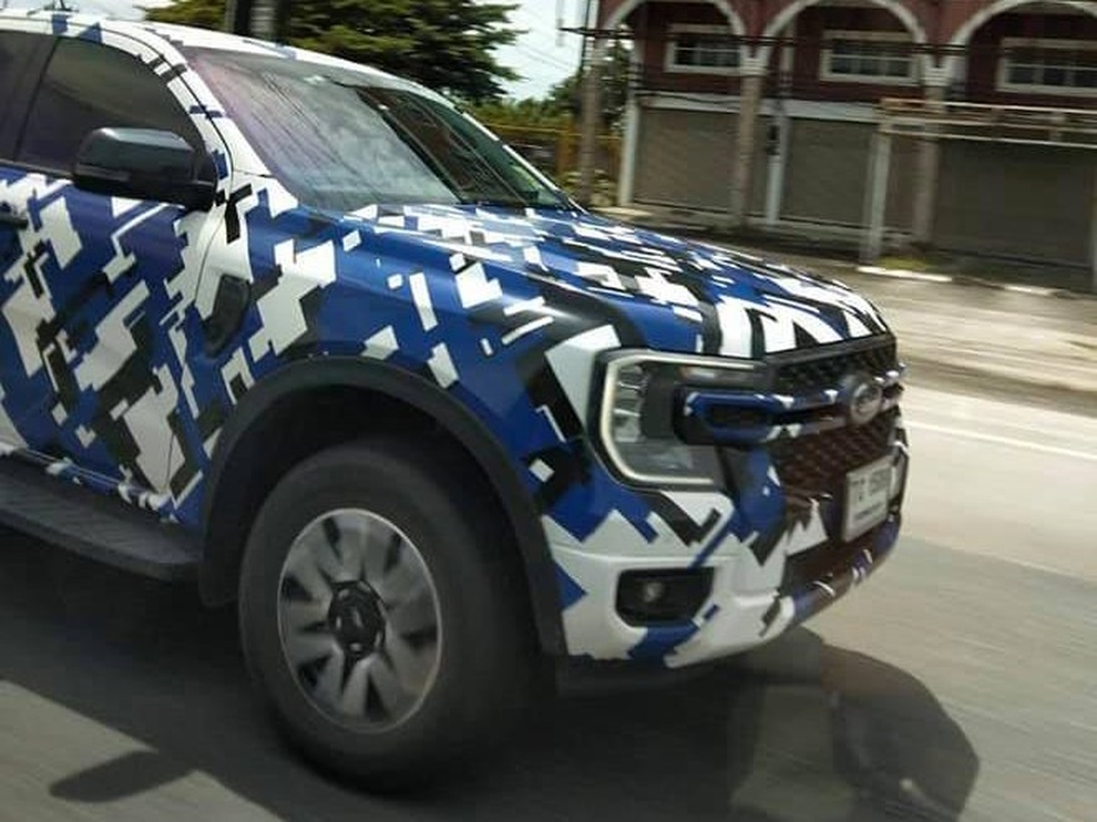 Ford Ranger thế hệ mới chuẩn bị ra mắt, hứa hẹn thay đổi đột phá - 3 Ford Ranger thế hệ mới chuẩn bị ra mắt, hứa hẹn thay đổi đột phá - 3