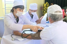 Hơn 200 thương binh, người có công… được khám bệnh, phát thuốc miễn phí