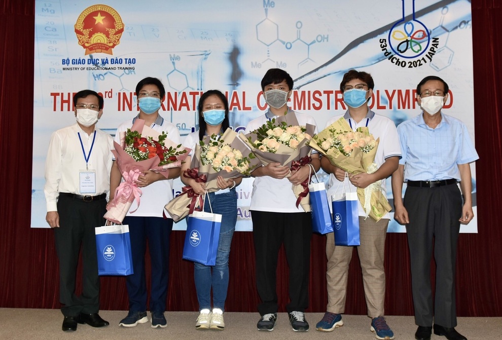 Việt Nam giành 3 Huy chương Vàng Olympic Hóa học quốc tế 2021 - 1 Việt Nam giành 3 Huy chương Vàng Olympic Hóa học quốc tế 2021 - 1