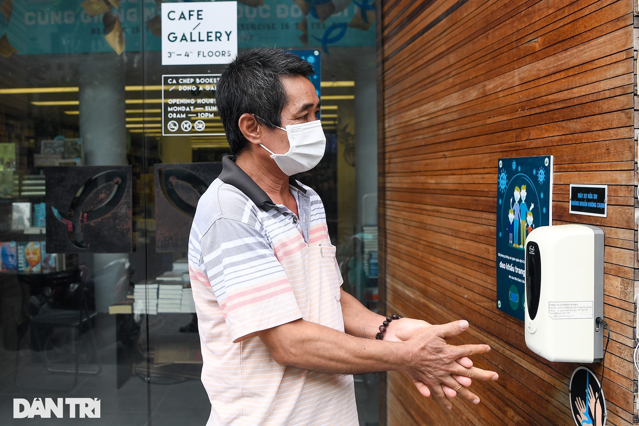 Ngày đầu hàng quán 19 quận huyện ở Hà Nội được mở cửa bán mang về - 18 Ngày đầu hàng quán 19 quận huyện ở Hà Nội được mở cửa bán mang về - 18
