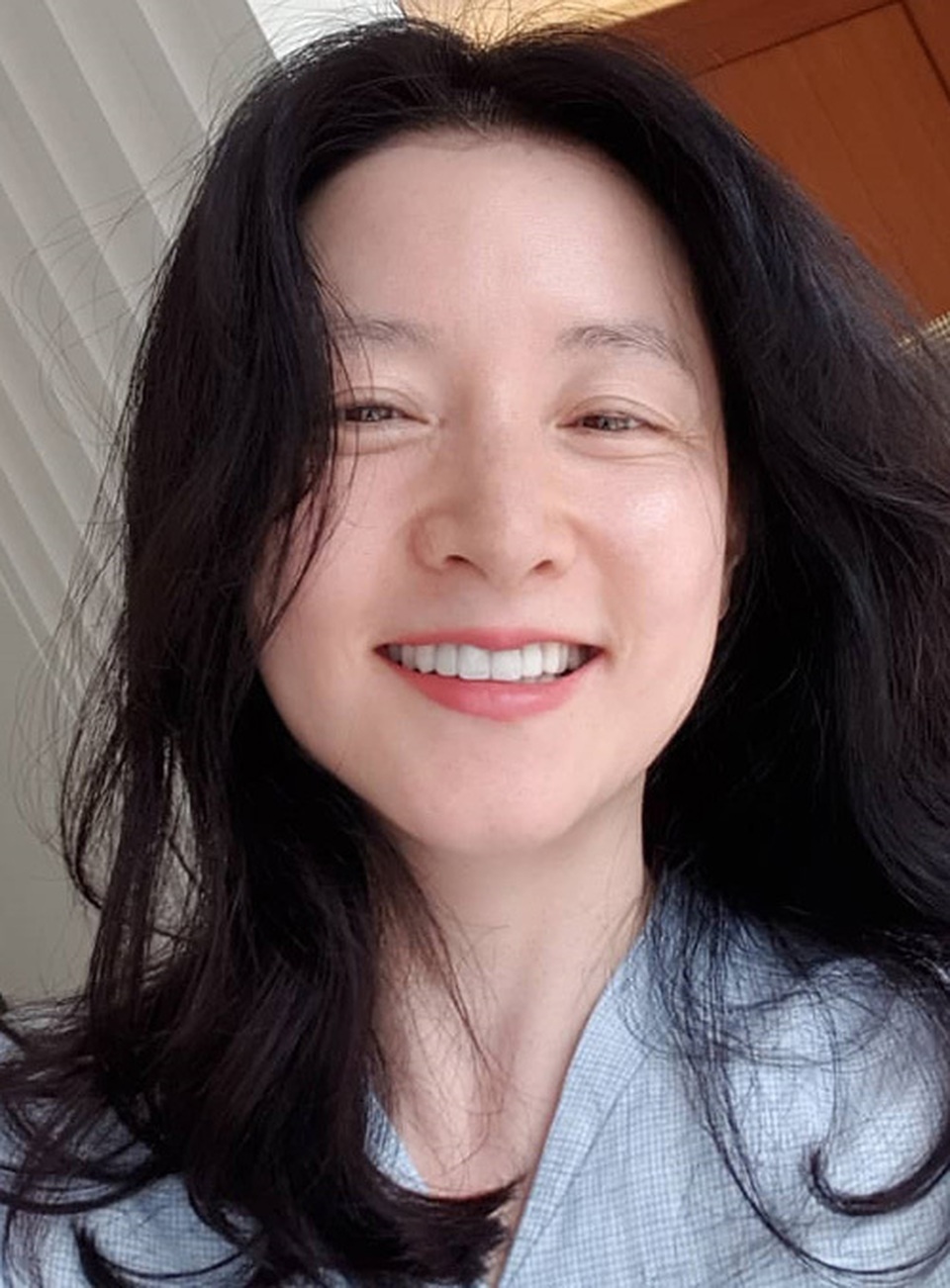 Ngưỡng mộ nhan sắc tuổi 50 của bảo vật quốc gia Lee Young Ae - 11 Ngưỡng mộ nhan sắc tuổi 50 của bảo vật quốc gia Lee Young Ae - 11