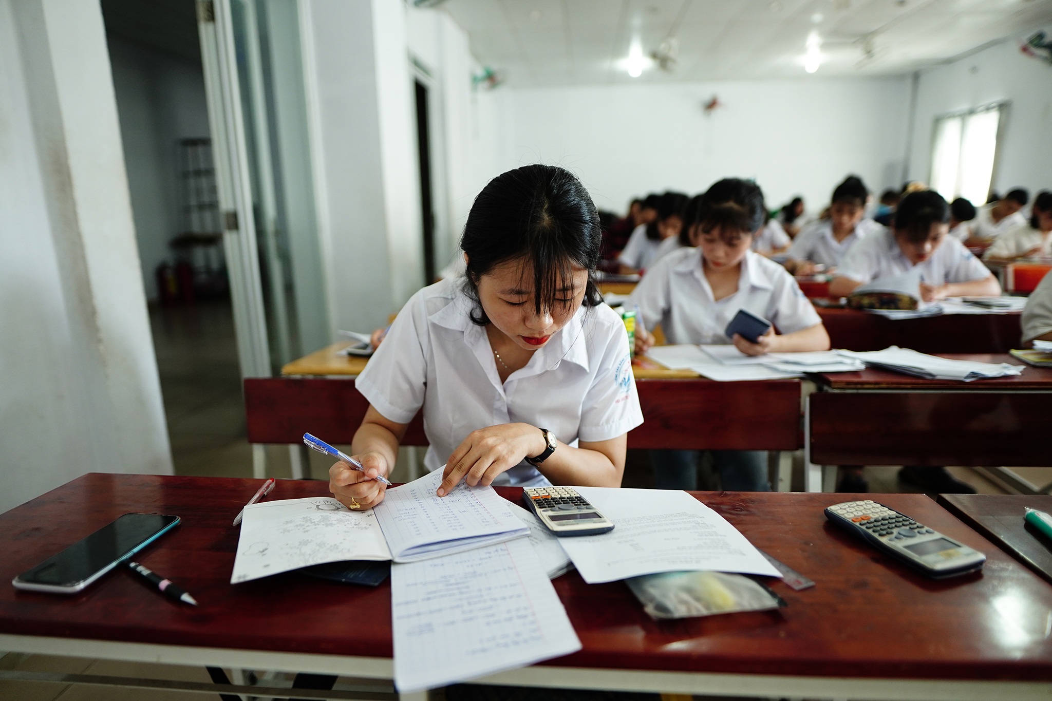 Bình Dương: Nghề sơn ô tô có thu nhập 25 triệu đồng/tháng - 5 Bình Dương: Nghề sơn ô tô có thu nhập 25 triệu đồng/tháng - 5