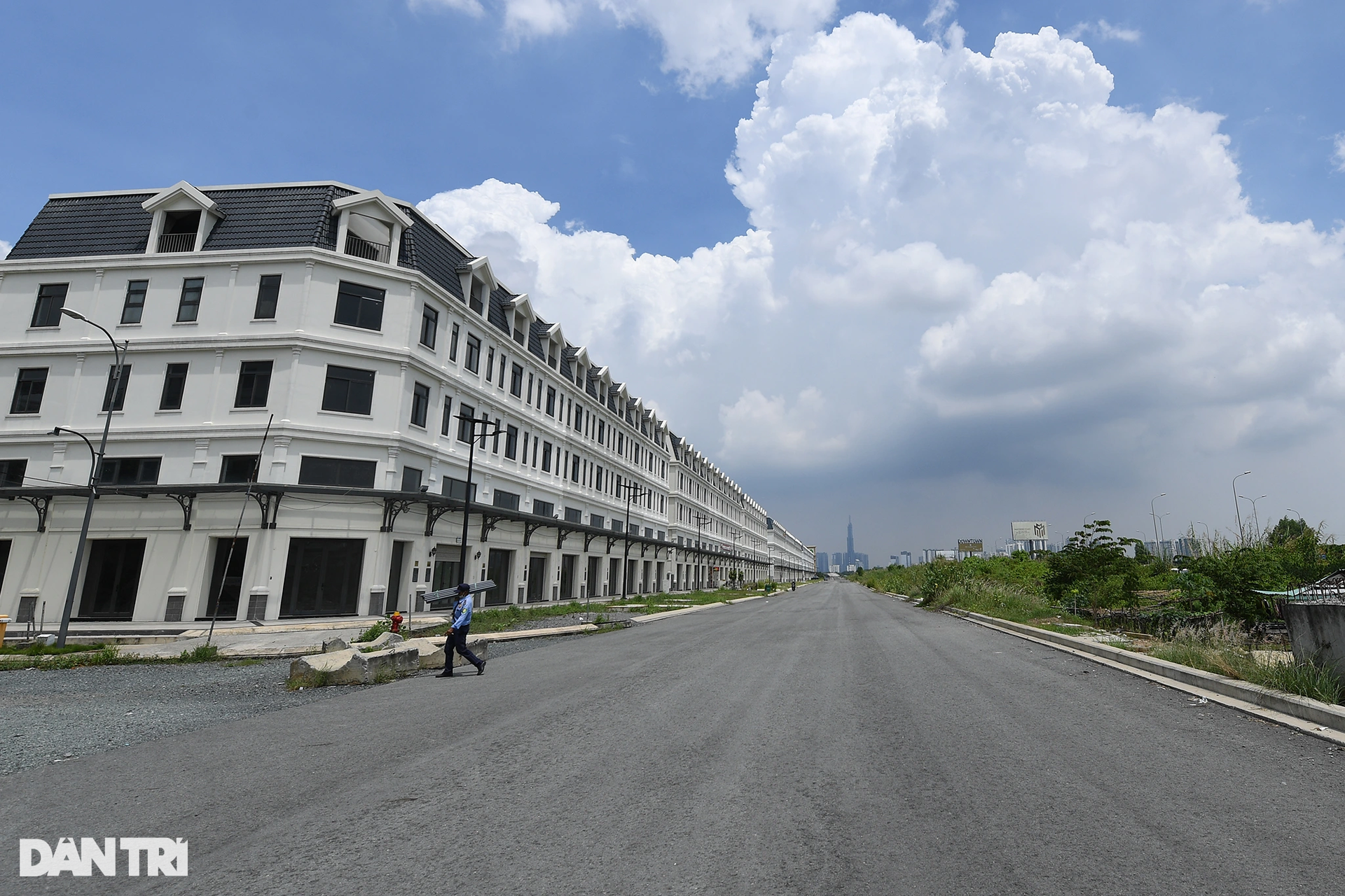 Cận cảnh 3,3km đường xây mãi chưa xong ở TPHCM - 8 Cận cảnh 3,3km đường xây mãi chưa xong ở TPHCM - 8