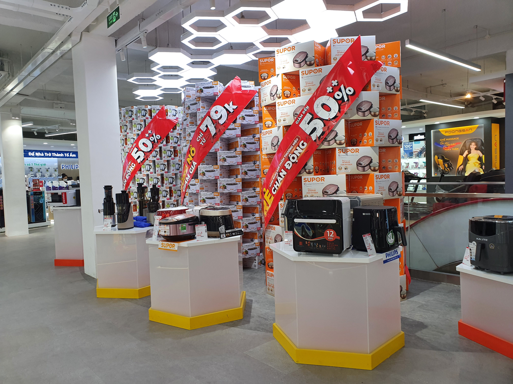 Nguyễn Kim giảm giá tới hơn 50% trong chương trình khuyến mại Big Bang - 3 Nguyễn Kim giảm giá tới hơn 50% trong chương trình khuyến mại Big Bang - 3