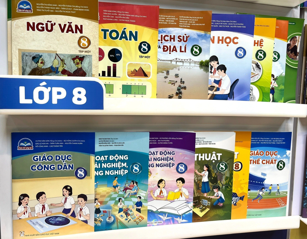 Giá sách giáo khoa cao gấp 2-3 lần: Nhà xuất bản Giáo dục lý giải - 1 Giá sách giáo khoa cao gấp 2-3 lần: Nhà xuất bản Giáo dục lý giải - 1