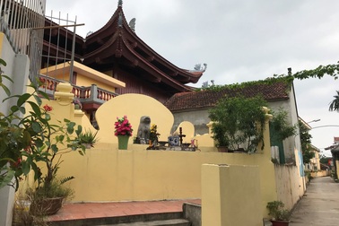 Bí ẩn đằng sau tục thờ chó đá 400 tuổi tại ngôi làng ở Hà Nội