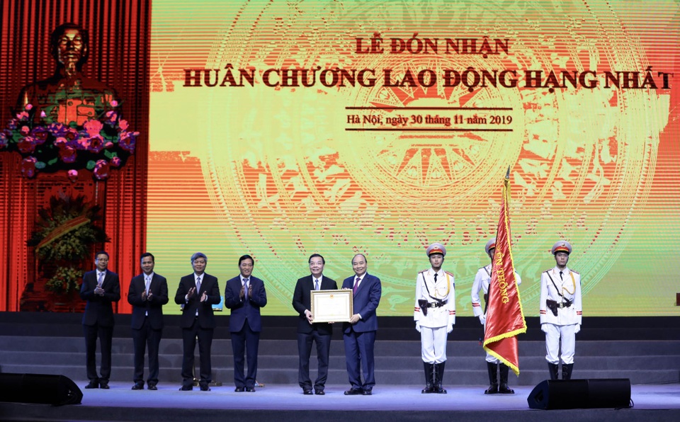 Bộ Khoa học và Công nghệ đón nhận Huân chương Lao động hạng Nhất - 1 Bộ Khoa học và Công nghệ đón nhận Huân chương Lao động hạng Nhất - 1