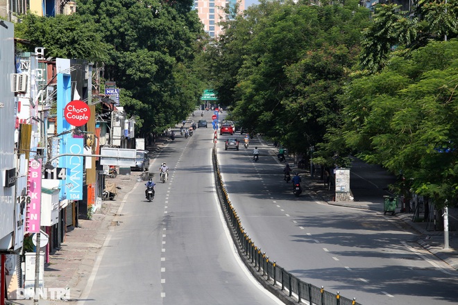 So sánh giao thông ở Hà Nội đông - vắng khác biệt khi giãn cách xã hội - 18 So sánh giao thông ở Hà Nội đông - vắng khác biệt khi giãn cách xã hội - 18
