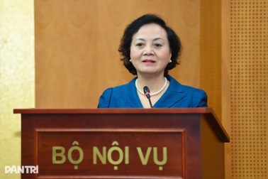 "Cảm xúc rưng rưng, niềm tự hào là người Nội vụ luôn vẹn nguyên trong tôi"