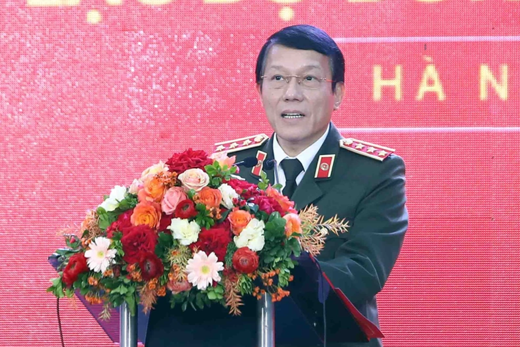 Lễ ra mắt và xuất quân của Câu lạc bộ bóng đá Công an Hà Nội - 2 Lễ ra mắt và xuất quân của Câu lạc bộ bóng đá Công an Hà Nội - 2