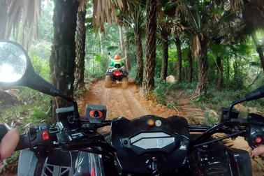 Trải nghiệm lái xe địa hình vượt rừng, khám phá "Ngôi nhà của Kong"