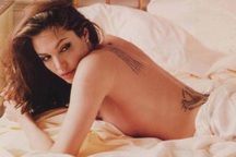 Những điều thú vị về Angelina Jolie