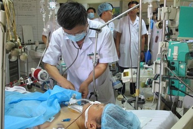 Gia đình 8 bệnh nhân chạy thận tử vong kêu cứu Bộ trưởng Nguyễn Thị Kim Tiến