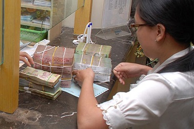 Âm thầm cạnh tranh lãi suất