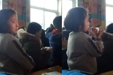 Bé gái rơi nước mắt ngày họp phụ huynh vì cha mẹ ly hôn không ai đến dự