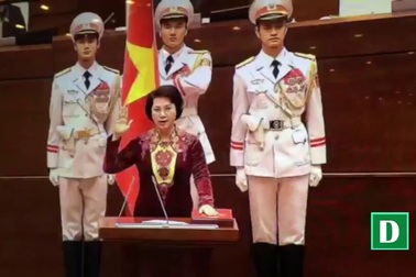 Video bà Nguyễn Thị Kim Ngân thực hiện nghi lễ tuyên thệ