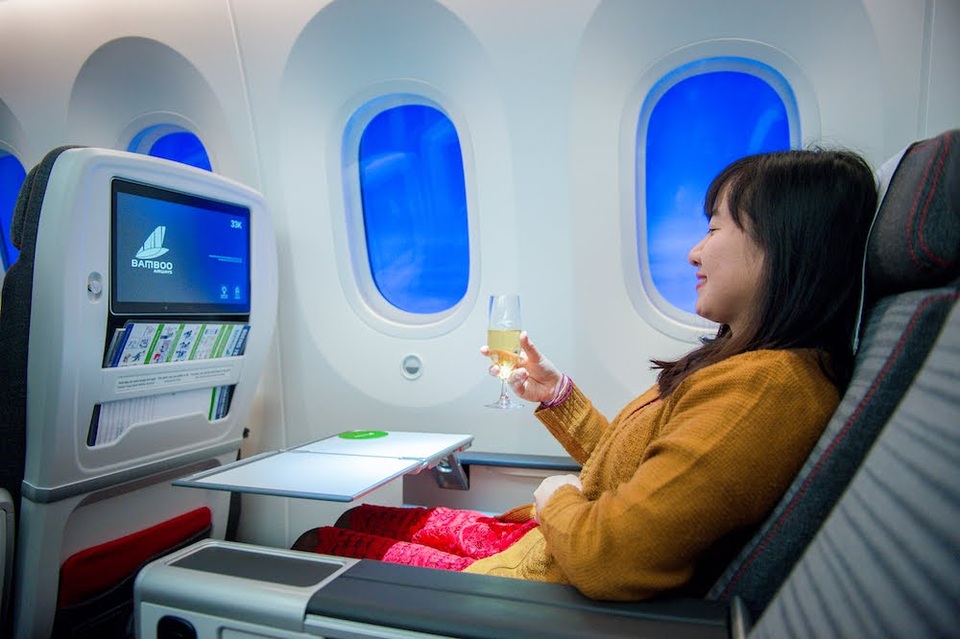 Máy bay thân rộng Boeing 787-9 Dreamliner Ha Long Bay của Bamboo Airways thực hiện chuyến bay thương mại đầu tiên - 12 Máy bay thân rộng Boeing 787-9 Dreamliner Ha Long Bay của Bamboo Airways thực hiện chuyến bay thương mại đầu tiên - 12