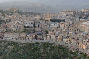 Khám phá làng cổ Centuripe