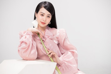 "Nàng thơ Hà thành" Dương Huệ tiết lộ lý do đổi nghệ danh sau 5 năm ca hát