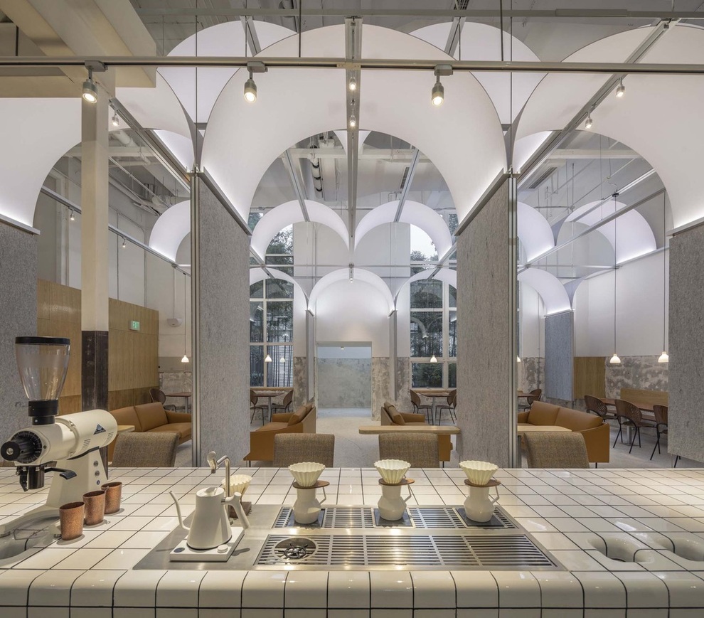 Quán cà phê phân chia không gian độc lạ, càng vào trong càng bất ngờ - 9 Quán cà phê phân chia không gian độc lạ, càng vào trong càng bất ngờ - 9