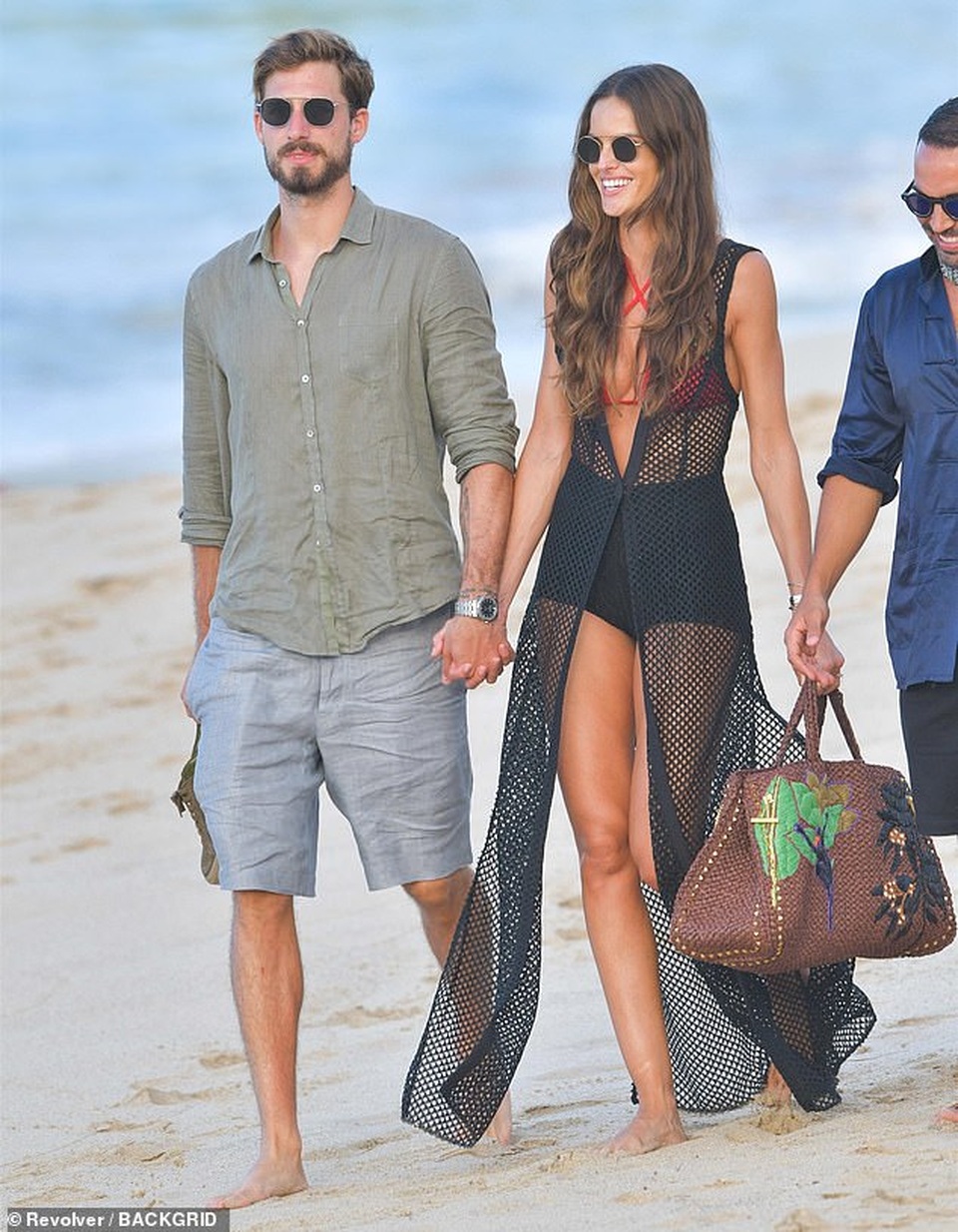 Izabel Goulart gợi cảm mặc bikini nhảy dây - 9 Izabel Goulart gợi cảm mặc bikini nhảy dây - 9