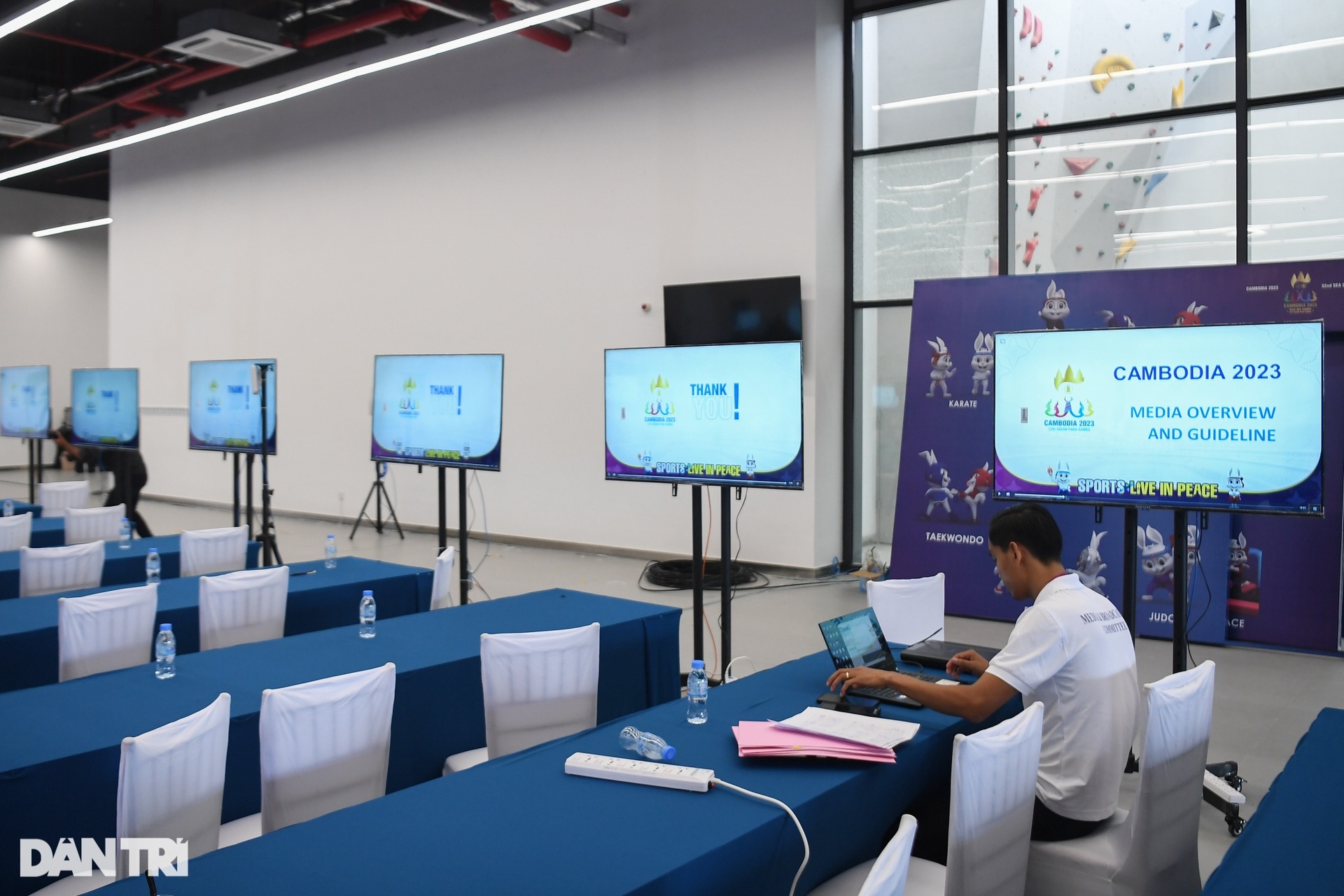 Bên trong đại bản doanh của hàng nghìn phóng viên tác nghiệp SEA Games 32 - 5 Bên trong đại bản doanh của hàng nghìn phóng viên tác nghiệp SEA Games 32 - 5