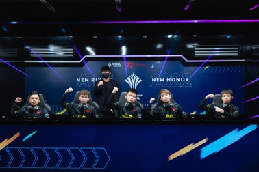 Chàng tuyển thủ Liên Quân xúc động gọi cho mẹ sau chiến thắng tại AIC 2022